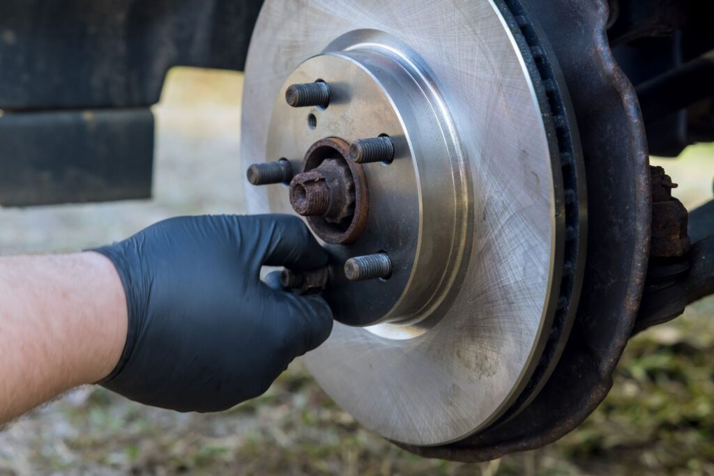 Quand et pourquoi fautil changer le liquide de frein ? La Voiture