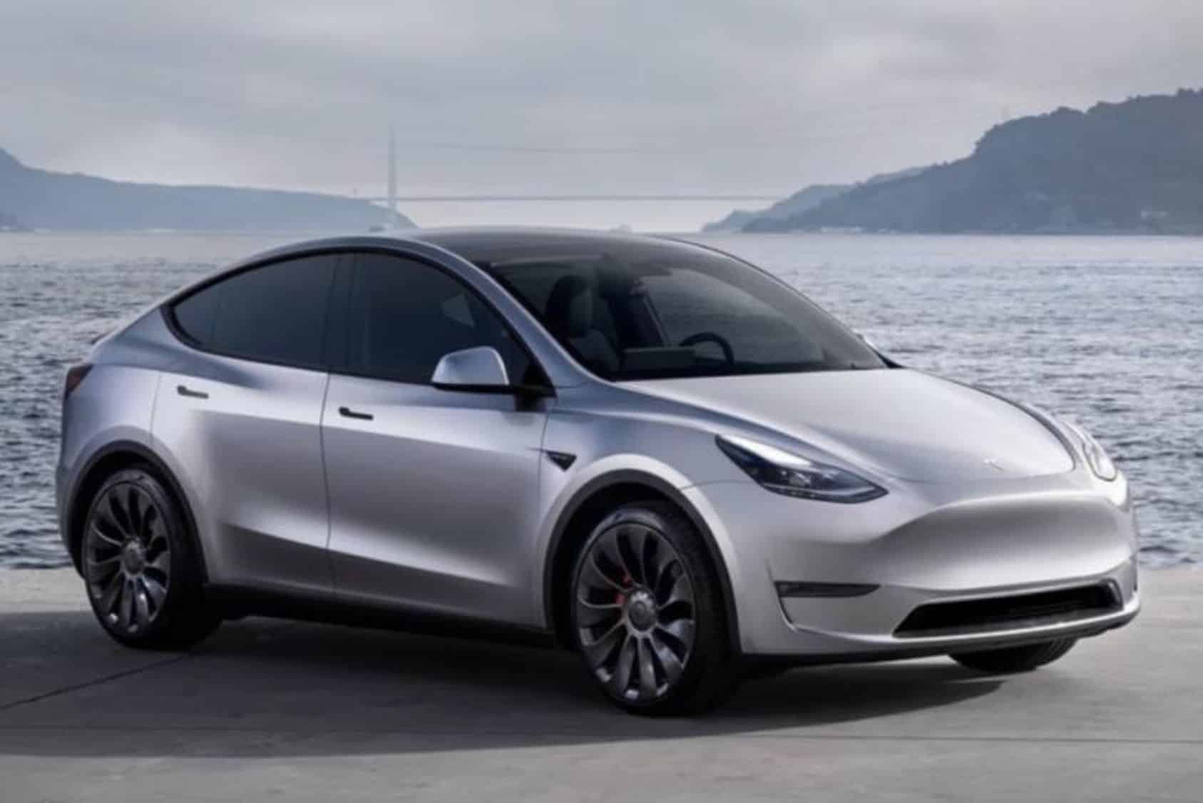 Tesla model y 6 places
