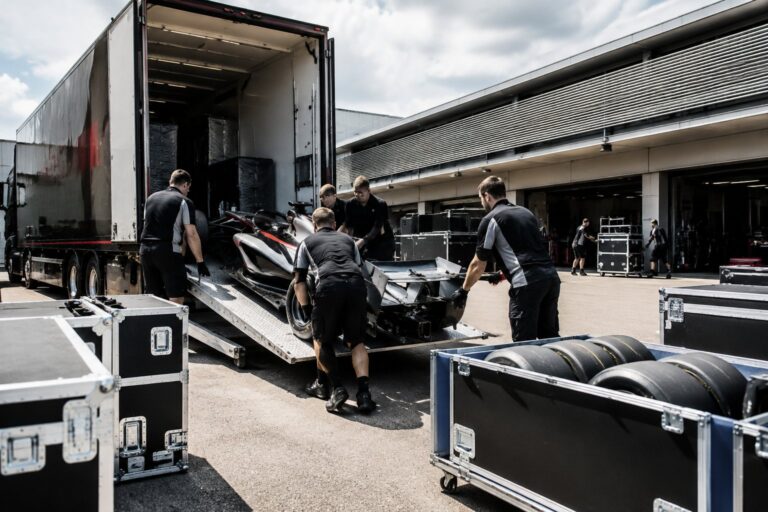 Comment une F1 voyage-t-elle entre deux Grands Prix ?