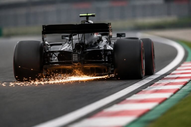 Étincelles en F1 : pourquoi et que dit le règlement 2026 ?
