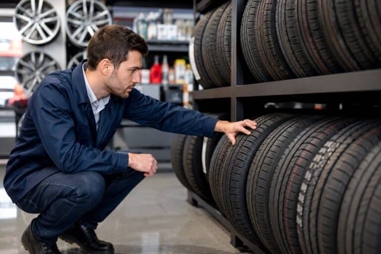 Quel pneu choisir selon votre voiture et vos trajets ?