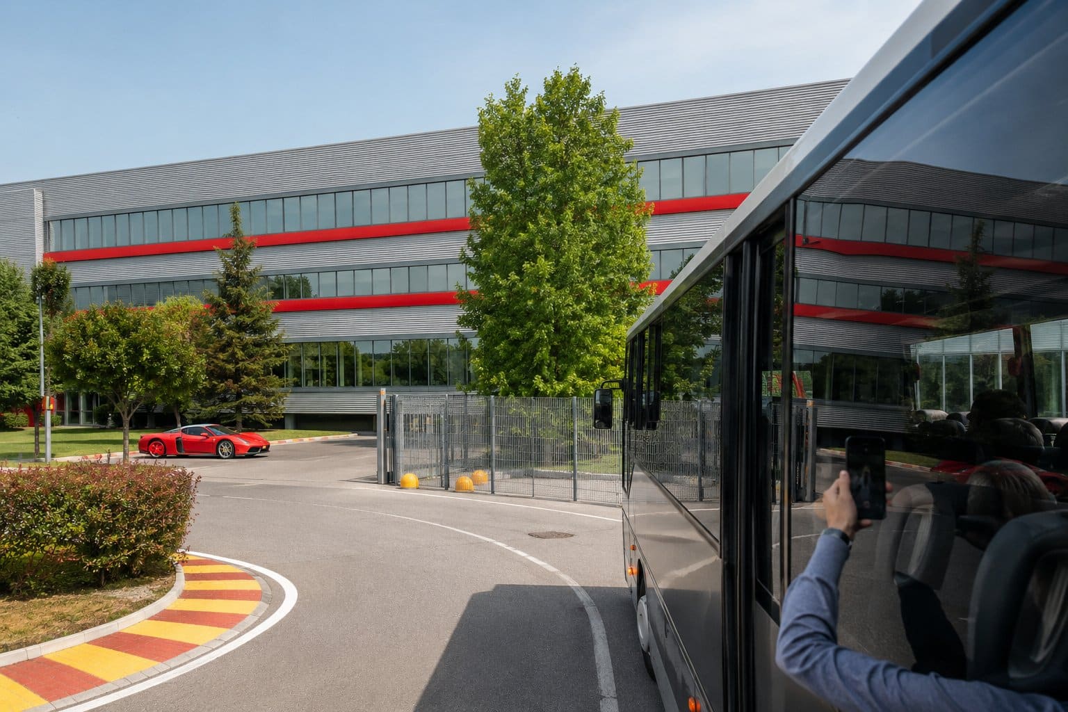 Scène réaliste liée à Visiter l'usine Ferrari à Maranello : accès, visite et conseils