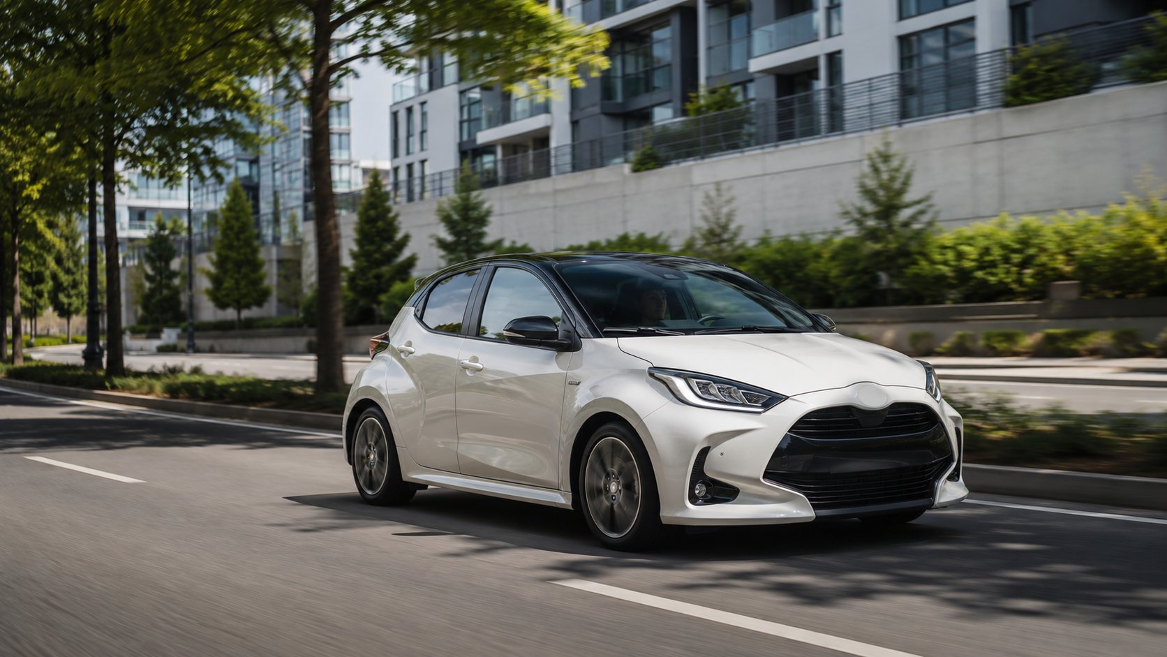 Scène réaliste liée à Yaris hybride : les bons gestes pour moins consommer