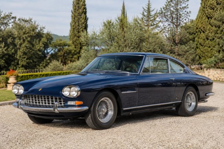 Ferrari 365 GT 2+2