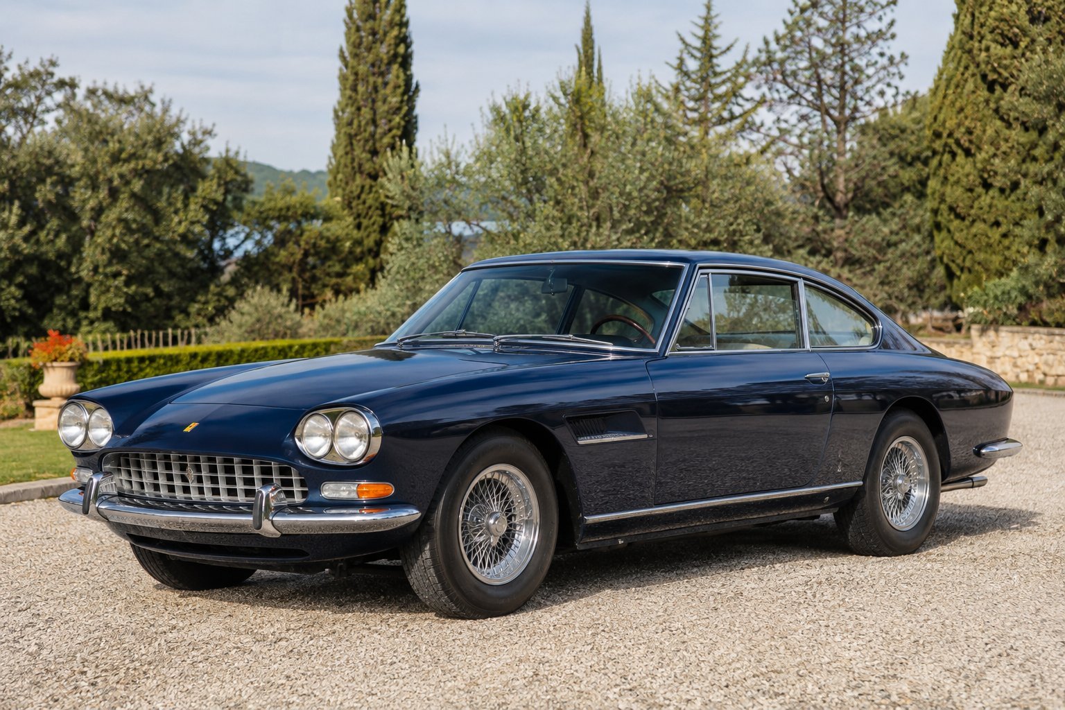 Ferrari 365 GT 2+2