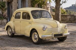 Renault 4CV