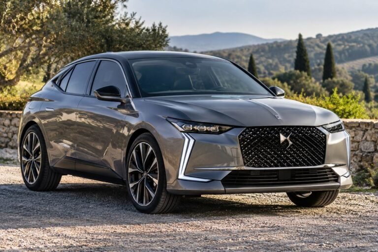 DS 4
