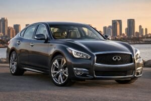 Infiniti Q70